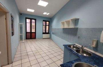 Do wynajęcia lokal przystosowany na działalność medyczną, Ko ...