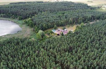 Na sprzedaż działka budowlana w sąsiedztwie lasów i jeziora