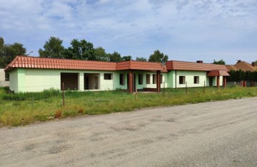 Sprzedam duży parterowy budynek usługowy - Koło