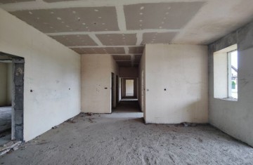 Sprzedam duży parterowy budynek usługowy - Koło