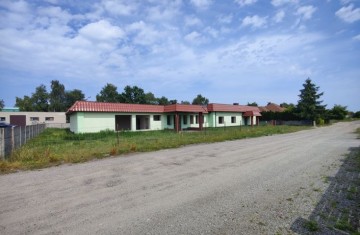 Sprzedam duży parterowy budynek usługowy - Koło