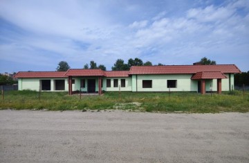 Sprzedam duży parterowy budynek usługowy - Koło