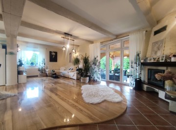 Oszczędny w eksploatacji dom, 2 garaże, 14 km od Konina