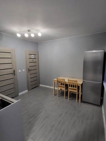 Na sprzedaż 2 budynki mieszkalne po generalnym remoncie