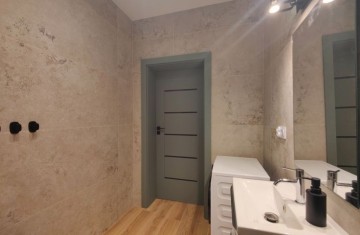 Do wynajęcia 2 pokoje w wysokim standardzie na parterze