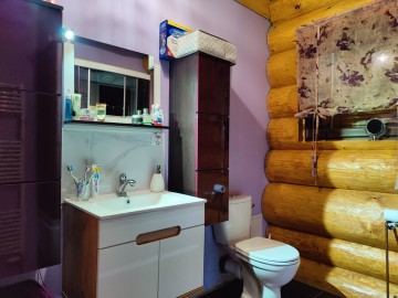 Sprzedam dom z bali na dużej działce w okolicy jeziora