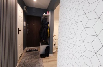 3 pok. mieszkanie, I piętro, po generalnym remoncie, umeblow ...