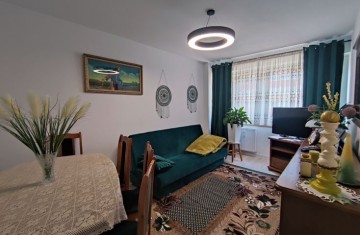 3 pok. mieszkanie, I piętro, po generalnym remoncie, umeblow ...