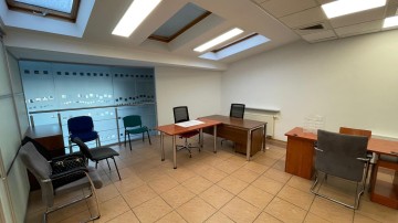 Umeblowany lokal usługowo-biurowy o pow. 200m2 -Starówka