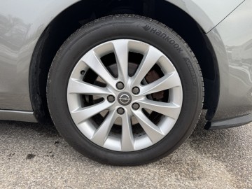 Opel Zafira 1.4 BENZYNA Klimatronik Ledy Tempomat Nawigacja