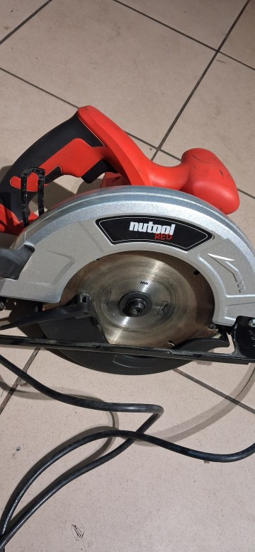 Piła elektryczna do drewna