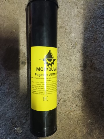 Sprzedam smary r&oacute;żnego typu