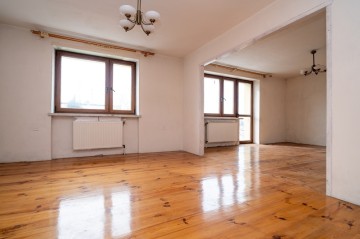 Dom jednorodzinny 160,6 m² z dużą działką 5552 m² – Koło, ul