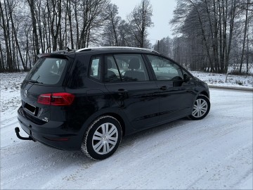 * VW GOLF SPORTSVAN * BOGATY * RADAR * ALCANTARA * NAVI *