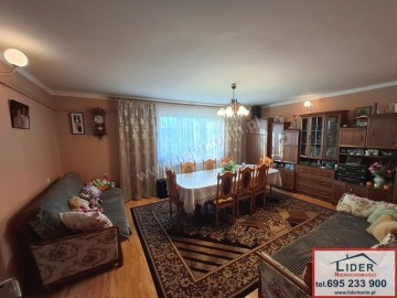 Na sprzedaż dom wolnostojący z dużą działką - Zaryń