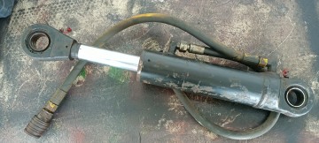 Siłownik hydrauliczny