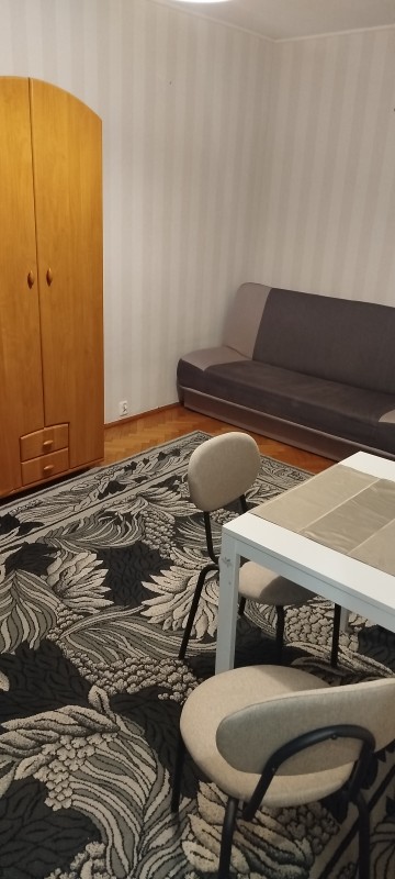 Posiadam do wynajęcia dwupokojowe mieszkanie w Koninie na 11