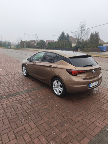 Sprzedam opla Astre K 2016r