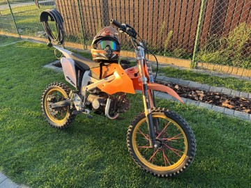 Cross KXD 125 cc + kask