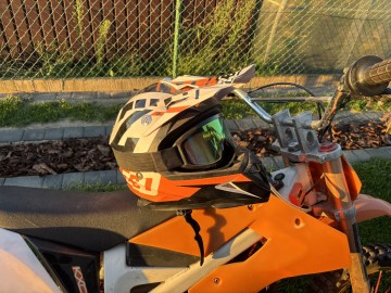 Cross KXD 125 cc + kask