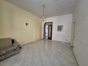 Na sprzedaż część kamienicy Carini Sycylia