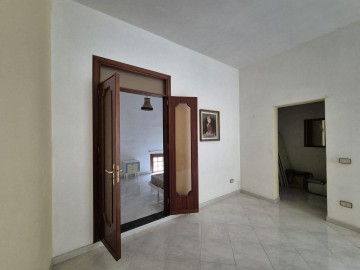 Na sprzedaż część kamienicy Carini Sycylia