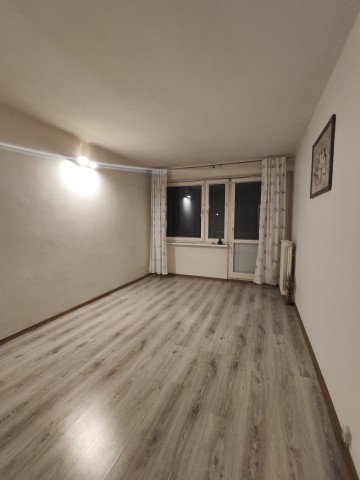 Konin, 11 Listopada - 1 piętro - 2 pok. - 39 m2 - balkon