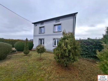 Przestronny dom 150 m&sup2; na dużej działce 37 ar &ndash; Żychlin