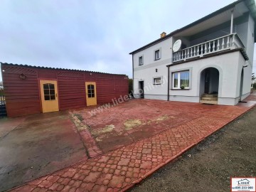 Przestronny dom 150 m&sup2; na dużej działce 37 ar &ndash; Żychlin