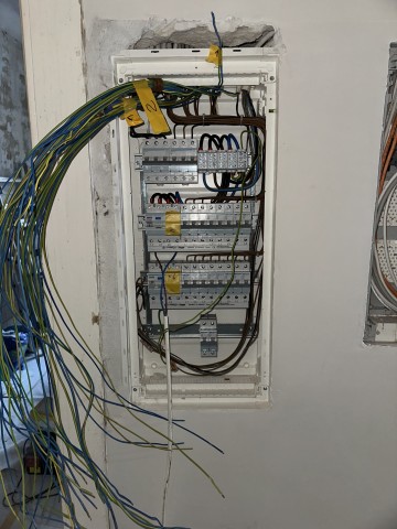 Elektryk-Złota rączka-Przeprowadzki