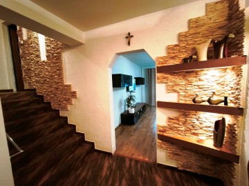 Na sprzedaż dom z dużym garażem