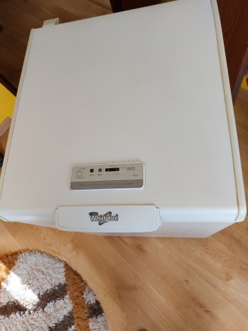 SPRZEDAM ZAMRAZARKĘ