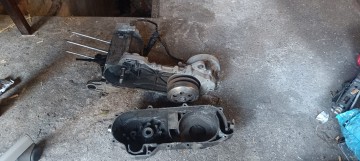 Sprzedam silnik od skutera 4t