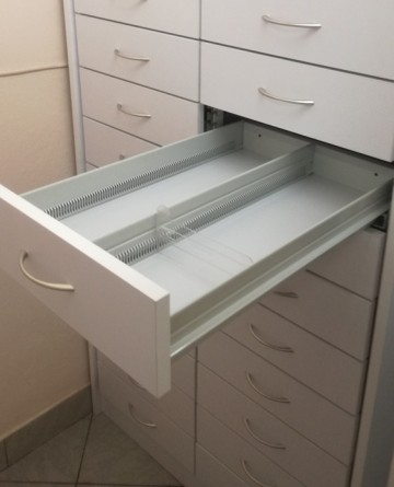 Mebla apteczne-magazynowe szuflady głębokiego składowania sp