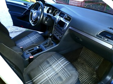 Sprzedam Golfa 7 2015r 1.6 tdi 110KM