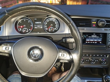 Sprzedam Golfa 7 2015r 1.6 tdi 110KM