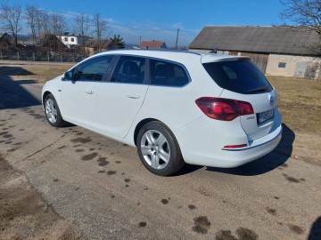 Opel Astra J lift  klimatronik navi nagłośnienie INFINITY  p