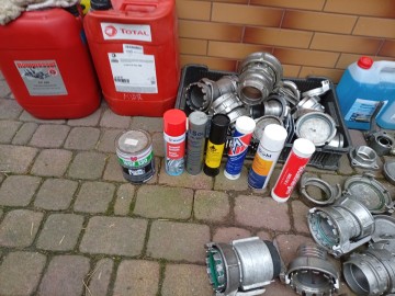 Sprzedam oleje silnikowe przekładniowe hydrauliczne smary