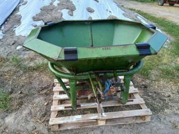 Rozsiewacz nawozu amazone zam 1501 1500kg