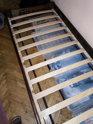 Sprzedam łóżko drewniane