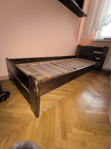 Sprzedam łóżko drewniane