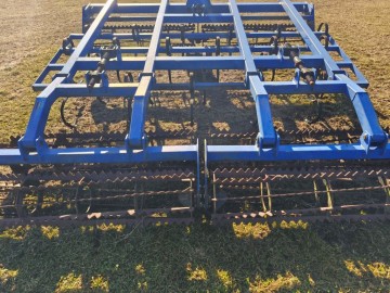 sprzedam agregat uprawowy z wałkami w przodzie i z tyłu