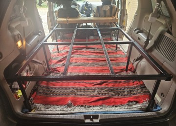 Łóżko do busa / stelaż metalowy / zabudowa kampervan