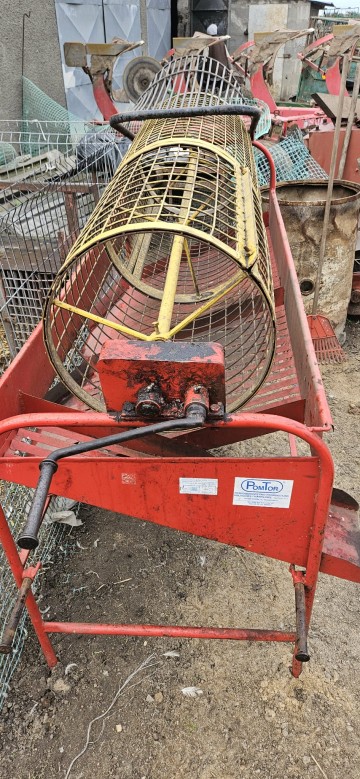 Kosiarka rotacyjna , sortownik ziemniak&oacute;w, koła.