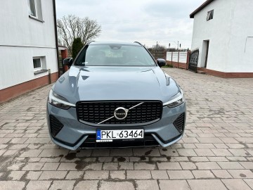 Volvo XC60 R-design 2022 rok, 2.0 diesel + 4x4