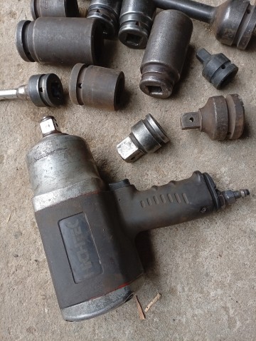 Sprzedam klucz udarowy pneumatyczny