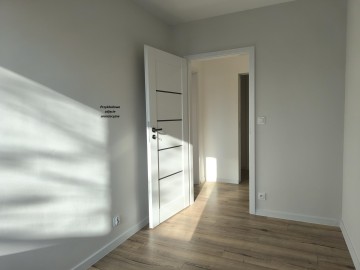 Na sprzedaż mieszkanie Voś. - 11 Listopada niski blok