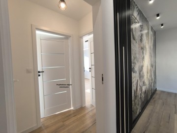 Na sprzedaż mieszkanie Voś. - 11 Listopada niski blok