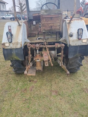 Sprzedam 2 ciągniki SAM