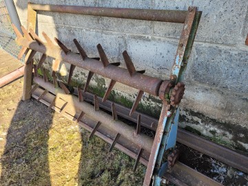 Aparat dwuwałkowy do rozrzutnika obornika Czarna Białostocka